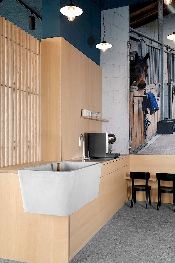 Reitsportgeschäft in neu gestalteten Räumen