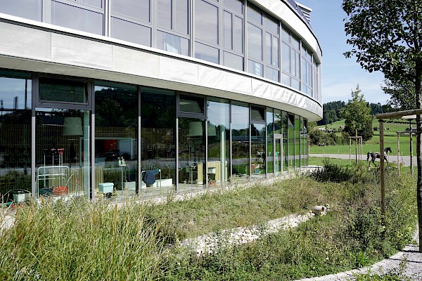 Reitsportgeschäft in neu gestalteten Räumen