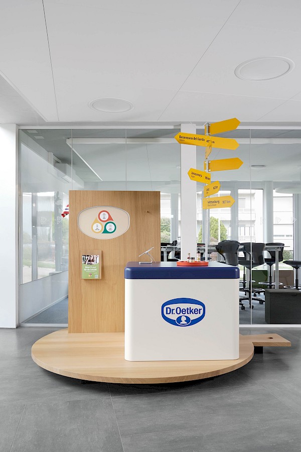 Flexible Plattformen für die Eingangshalle bei Dr. Oetker in Obergösgen