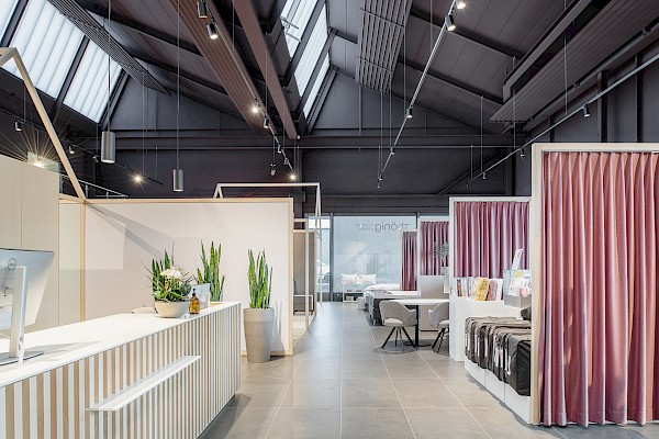 Showroom mit wohnlicher Atmosphäre für das Bettenhaus Thönig in St.Gallen