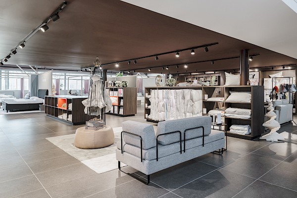 Showroom mit wohnlicher Atmosphäre für das Bettenhaus Thönig in St.Gallen