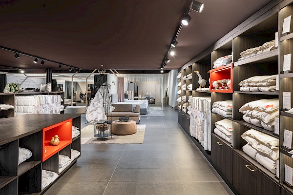 Showroom mit wohnlicher Atmosphäre für das Bettenhaus Thönig in St.Gallen