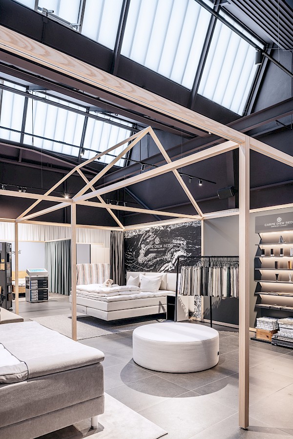 Showroom mit wohnlicher Atmosphäre für das Bettenhaus Thönig in St.Gallen
