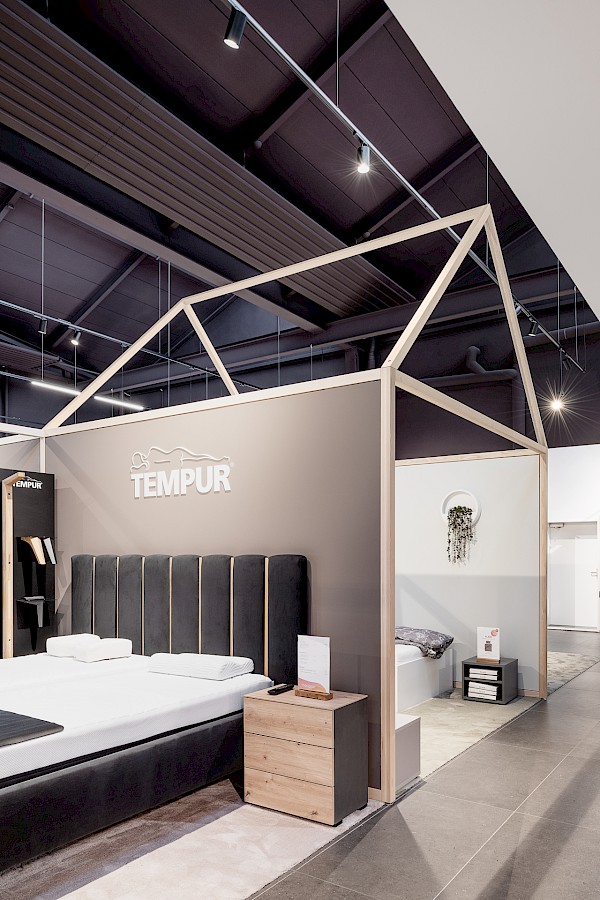Showroom mit wohnlicher Atmosphäre für das Bettenhaus Thönig in St.Gallen