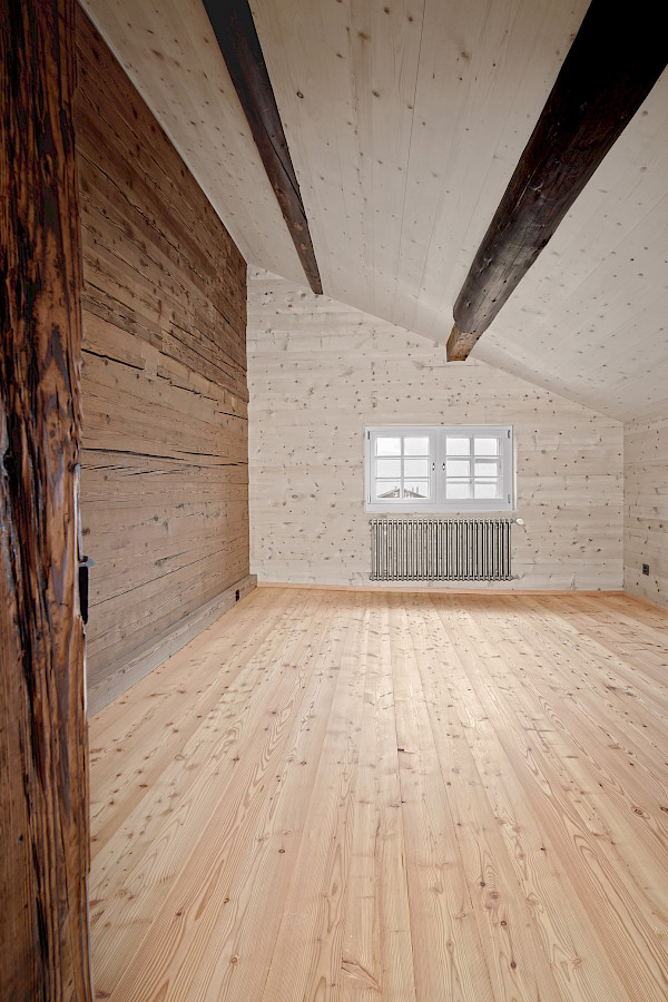 Historisches Wohnhaus in Mumpé Medel bei Disentis energetisch saniert und modernisiert