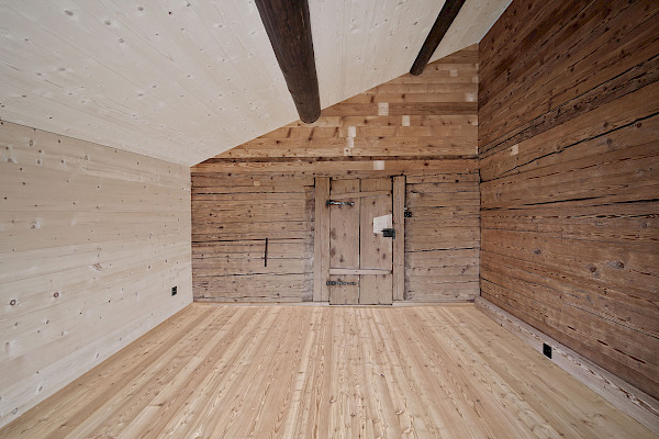 Historisches Wohnhaus in Mumpé Medel bei Disentis energetisch saniert und modernisiert